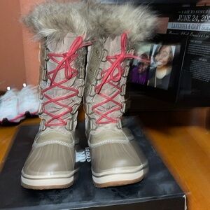 SOREL Size 9 TOFINO II WP Khaki II